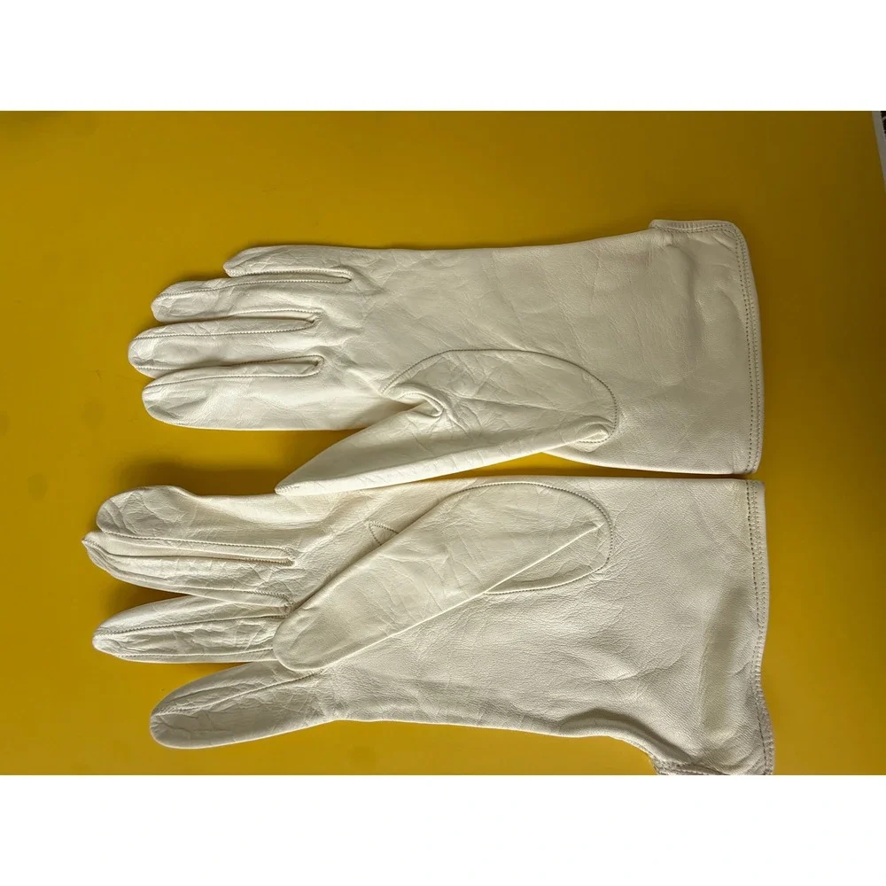 Vintage White Leather Gloves Size 6.5 French 1950s Grace Kelly Civil Ceremony
